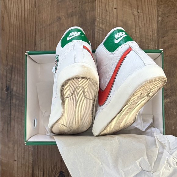 Nike Stranger Things White High-Top Sneakers - Picture 8 of 8